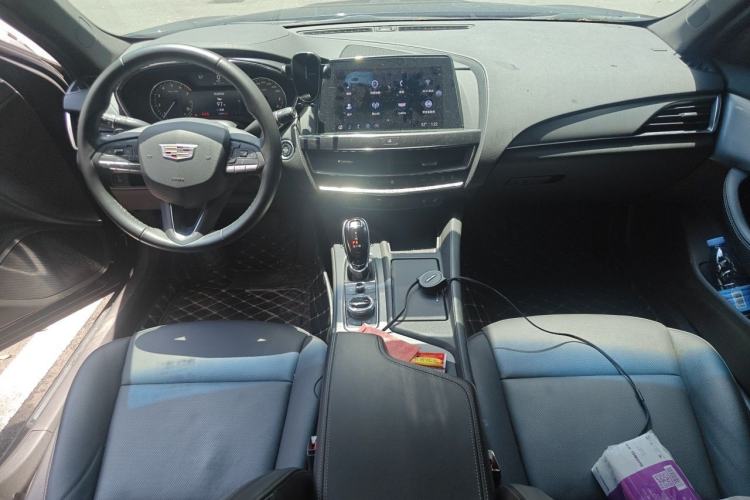 Used Cadillac CT5 2022 28T Luxury Edition Center Console