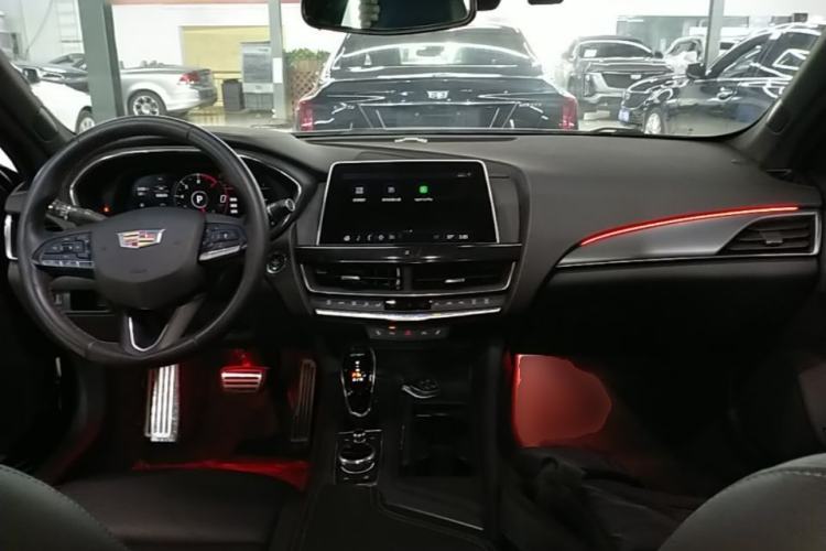 Used Cadillac CT5 2022 28T Prestige Edition Center Console