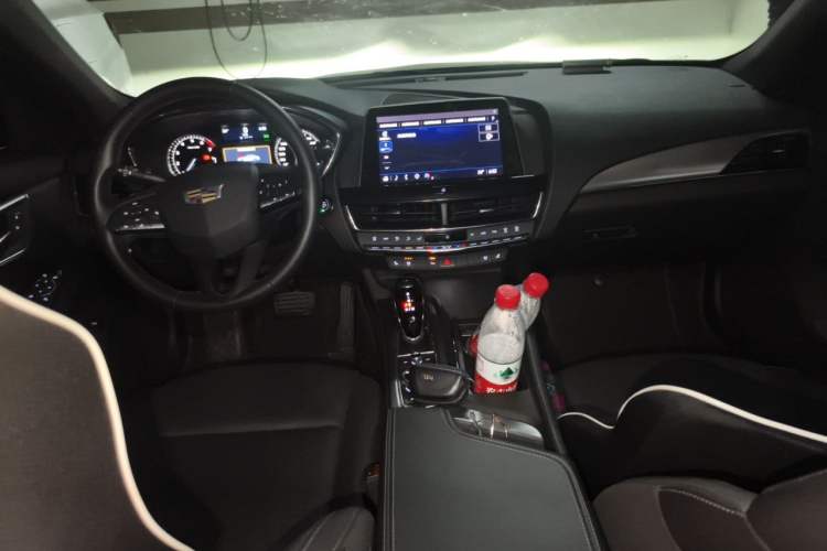 Used Cadillac CT5 2022 28T Luxury Version (Standard Edition) Center Console
