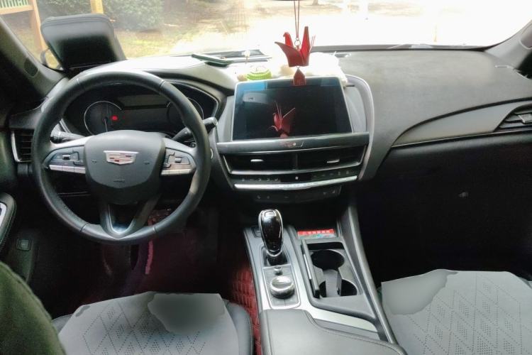 Used Cadillac CT5 2022 28T Luxury Edition Center Console