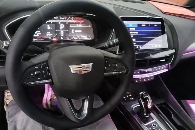 Used Cadillac CT5 2022 28T Prestige Edition Center Console
