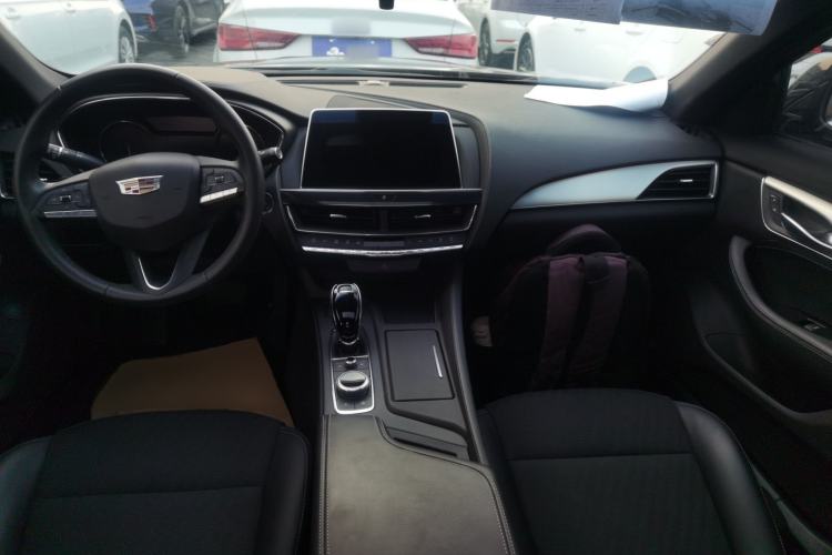 Used Cadillac CT5 2022 28T Fashion Edition Center Console