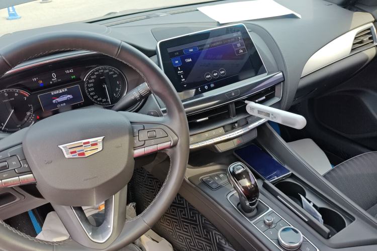 Used Cadillac CT5 2022 28T Fashion Edition Center Console