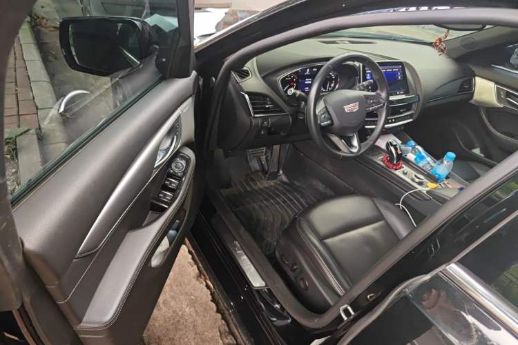 Used Cadillac CT5 2022 28T Luxury Edition Driver Seat
