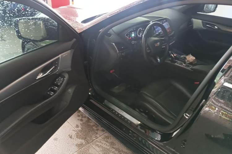 Used Cadillac CT5 2022 28T Luxury Edition Driver Seat