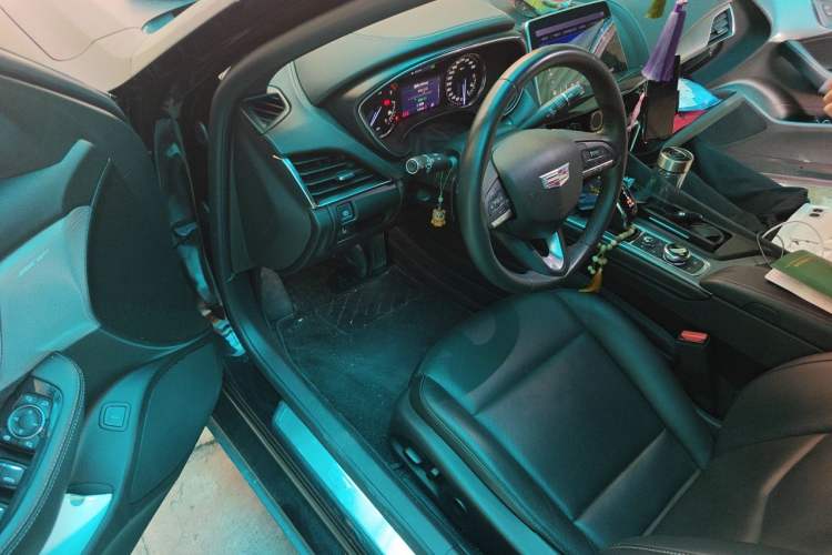 Used Cadillac CT5 2022 28T Luxury Edition Driver Seat