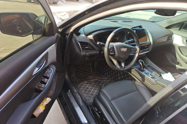 Used Cadillac CT5 2022 28T Luxury Edition Driver Seat