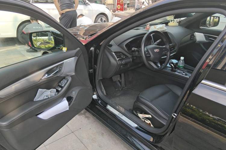 Used Cadillac CT5 2022 28T Luxury Edition Driver Seat
