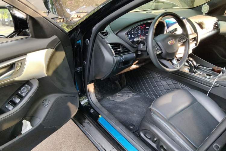 Used Cadillac CT5 2022 28T Luxury Edition Driver Seat