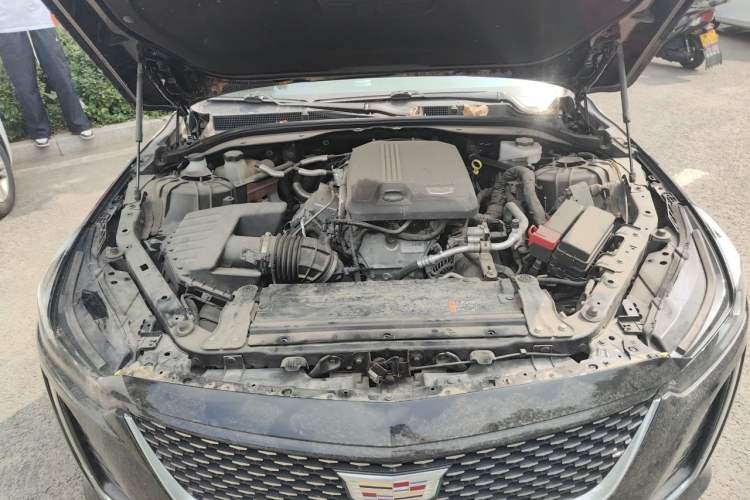 Used Cadillac CT5 2022 28T Luxury Edition Engine Bay
