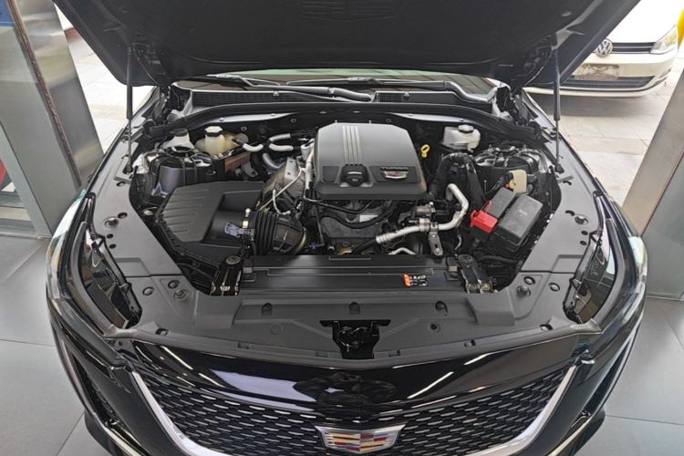 Used Cadillac CT5 2022 28T Luxury Edition Engine Bay