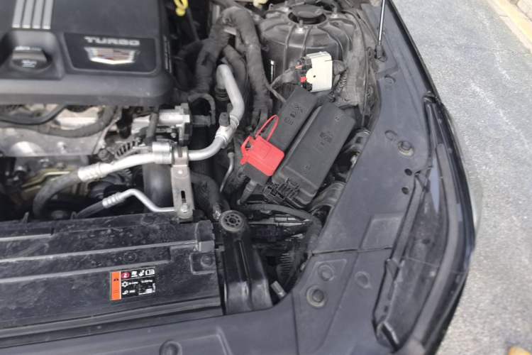 Used Cadillac CT5 2022 28T Luxury Edition Engine Bay Left