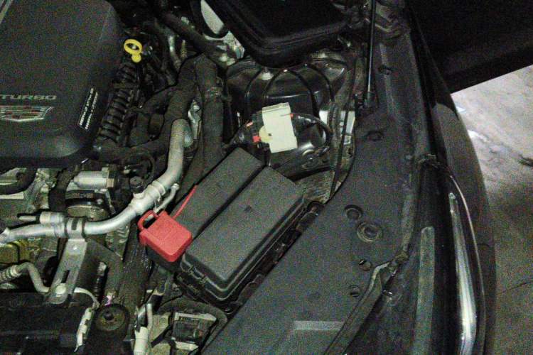 Used Cadillac CT5 2022 28T Luxury Version (Standard Edition) Engine Bay Left