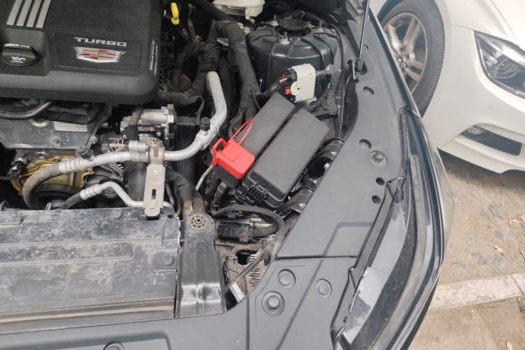 Used Cadillac CT5 2022 28T Luxury Edition Engine Bay Left
