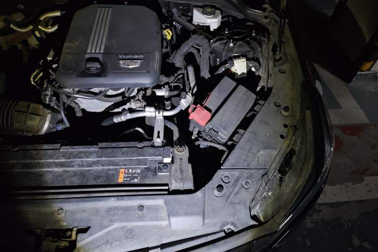 Used Cadillac CT5 2022 28T Luxury Version (Standard Edition) Engine Bay Left