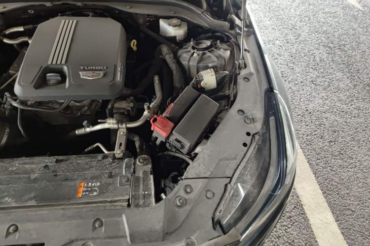 Used Cadillac CT5 2022 28T Luxury Edition Engine Bay Left