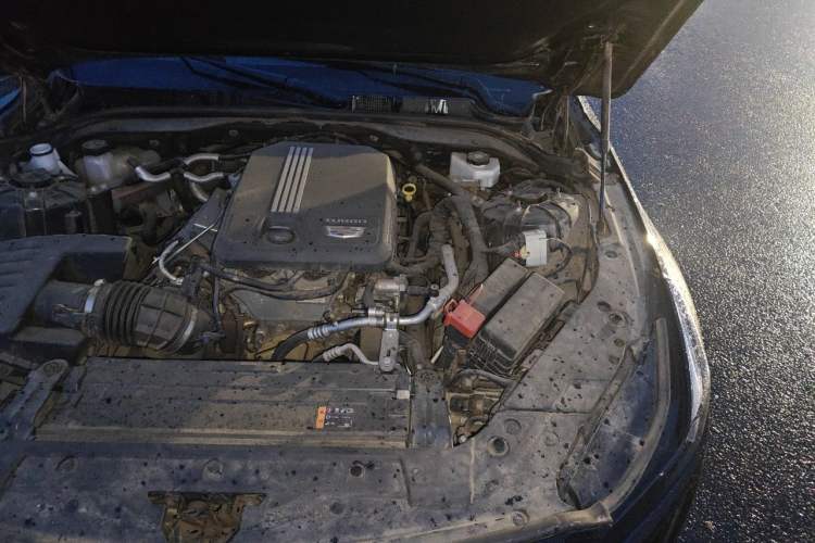 Used Cadillac CT5 2022 28T Luxury Edition Engine Bay Left