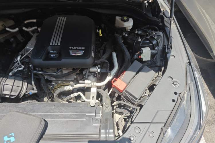Used Cadillac CT5 2022 28T Luxury Edition Engine Bay Left