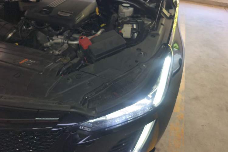 Used Cadillac CT5 2022 28T Luxury Version (Standard Edition) Engine Bay Left
