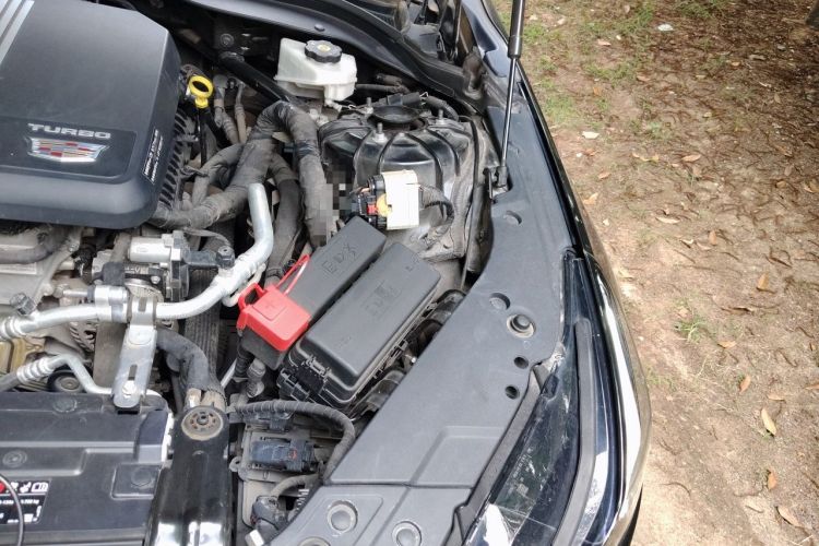 Used Cadillac CT5 2022 28T Luxury Edition Engine Bay Left