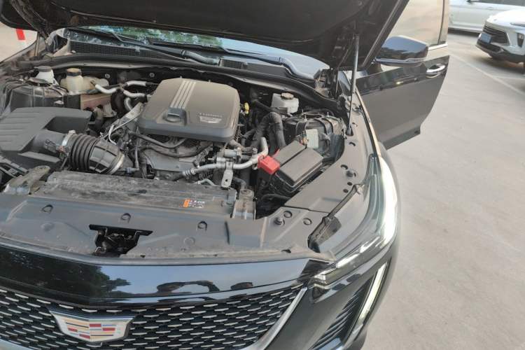 Used Cadillac CT5 2022 28T Luxury Version (Standard Edition) Engine Bay Left