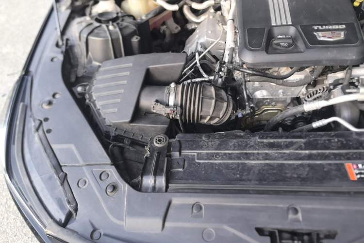 Used Cadillac CT5 2022 28T Luxury Edition Engine Bay Right