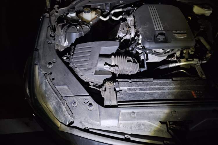 Used Cadillac CT5 2022 28T Luxury Version (Standard Edition) Engine Bay Right