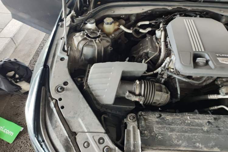 Used Cadillac CT5 2022 28T Luxury Edition Engine Bay Right