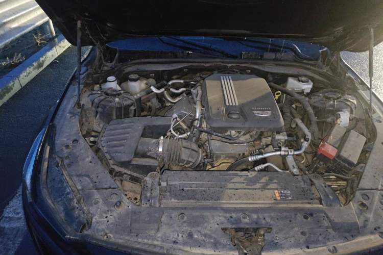 Used Cadillac CT5 2022 28T Luxury Edition Engine Bay Right