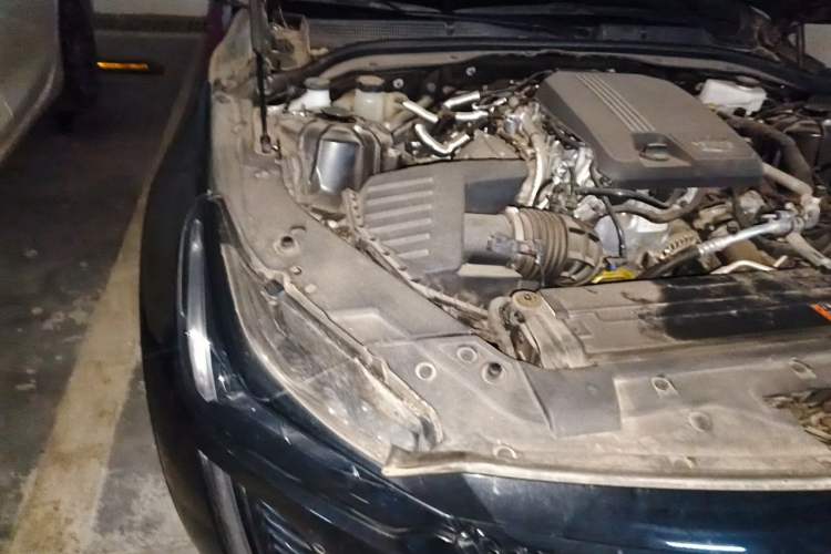 Used Cadillac CT5 2022 28T Luxury Edition Engine Bay Right