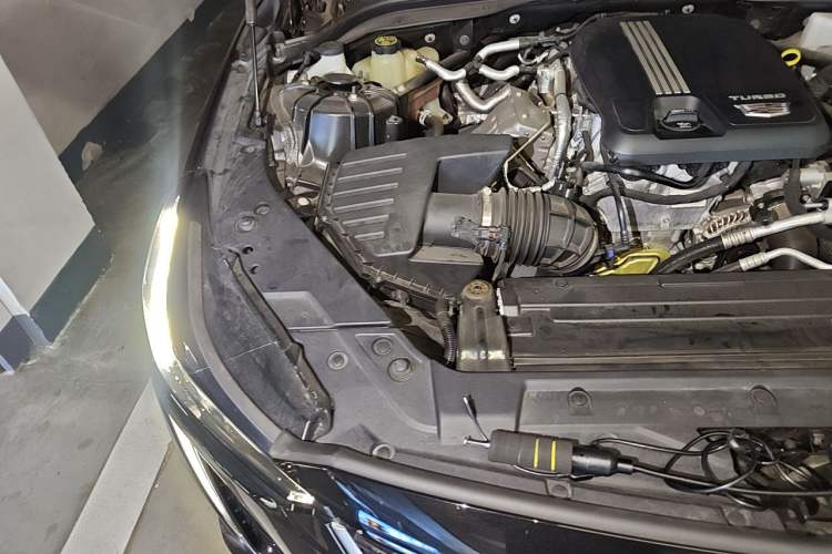 Used Cadillac CT5 2022 28T Luxury Version (Standard Edition) Engine Bay Right