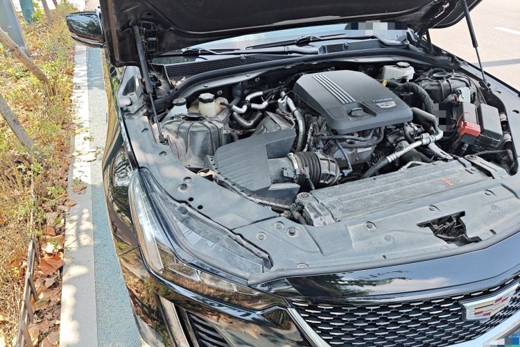 Used Cadillac CT5 2022 28T Luxury Version (Standard Edition) Engine Bay Right