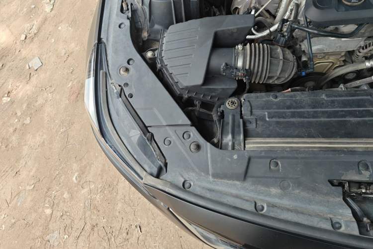 Used Cadillac CT5 2022 28T Luxury Edition Engine Bay Right