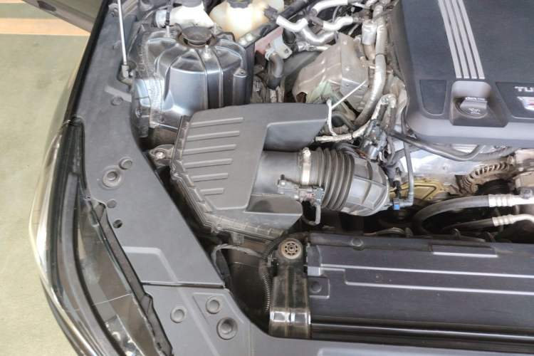 Used Cadillac CT5 2022 28T Luxury Version (Standard Edition) Engine Bay Right