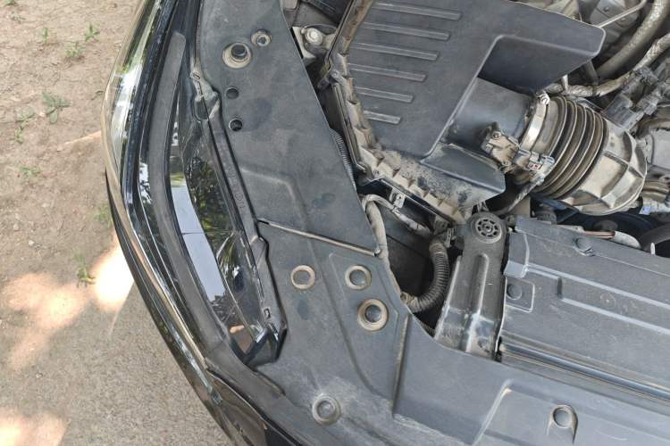 Used Cadillac CT5 2022 28T Luxury Version (Standard Edition) Engine Bay Right