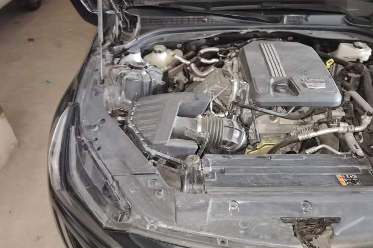Used Cadillac CT5 2022 28T Luxury Version (Standard Edition) Engine Bay Right