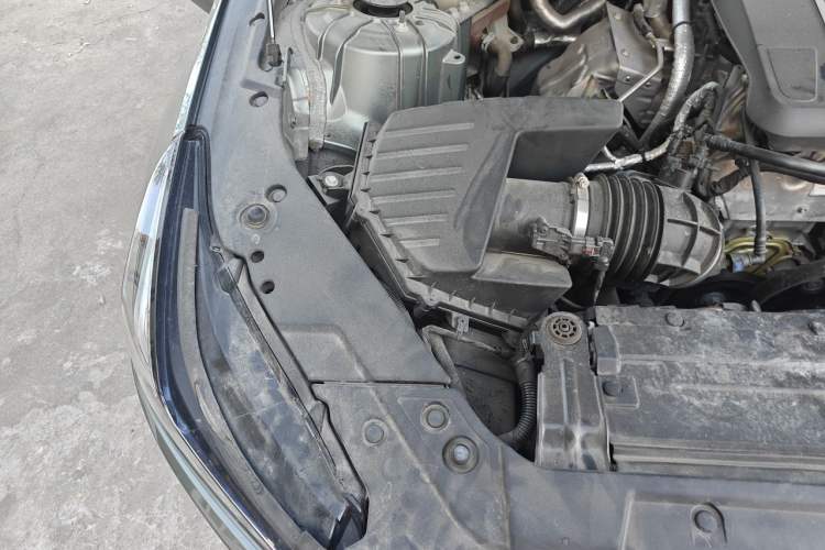 Used Cadillac CT5 2022 28T Luxury Version (Standard Edition) Engine Bay Right