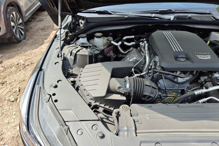 Used Cadillac CT5 2022 28T Luxury Version (Standard Edition) Engine Bay Right