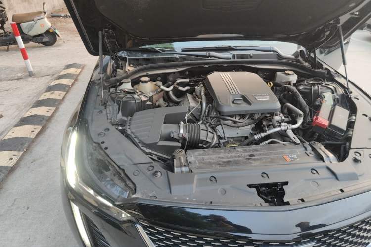 Used Cadillac CT5 2022 28T Luxury Version (Standard Edition) Engine Bay Right