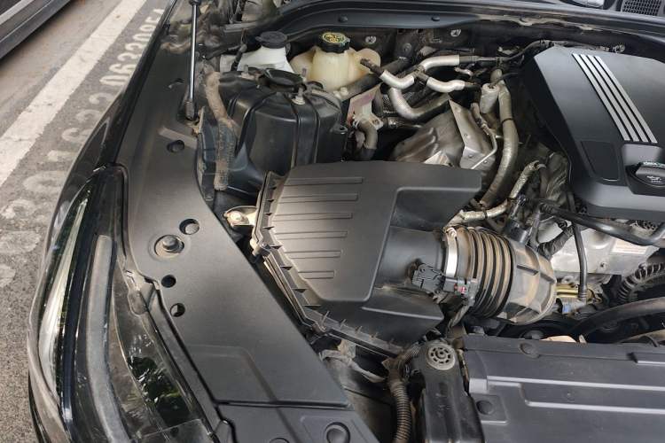 Used Cadillac CT5 2022 28T Luxury Version (Standard Edition) Engine Bay Right