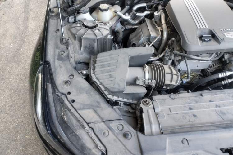 Used Cadillac CT5 2022 28T Luxury Version (Standard Edition) Engine Bay Right