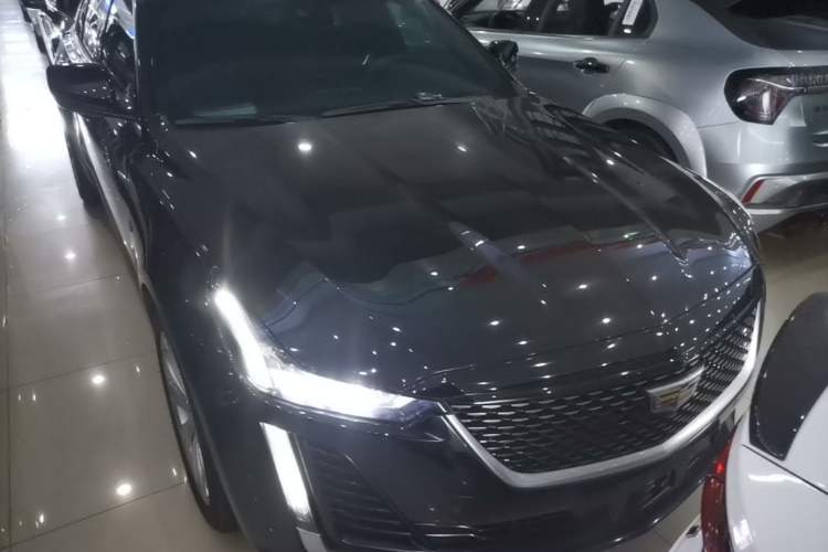 Used Cadillac CT5 2022 28T Luxury Version (Standard Edition) Front Right 45 Deg