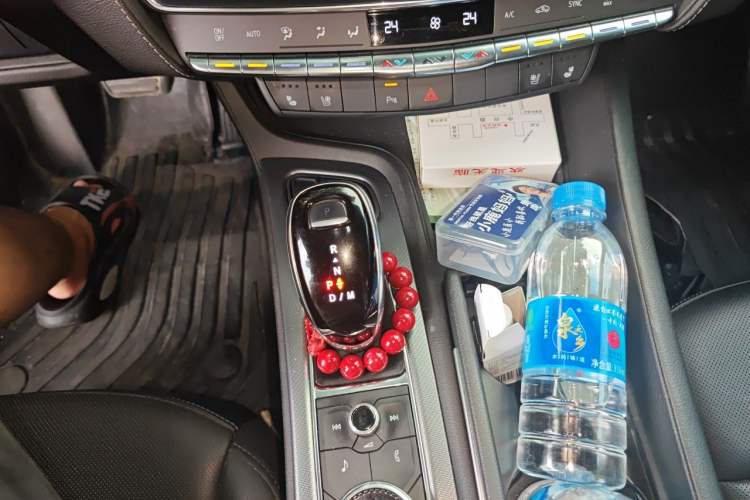 Used Cadillac CT5 2022 28T Luxury Edition Gear Lever