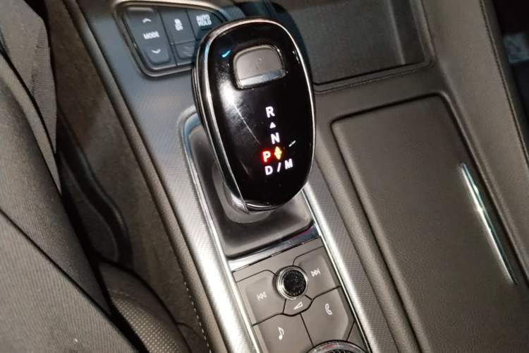 Used Cadillac CT5 2022 28T Luxury Edition Gear Lever