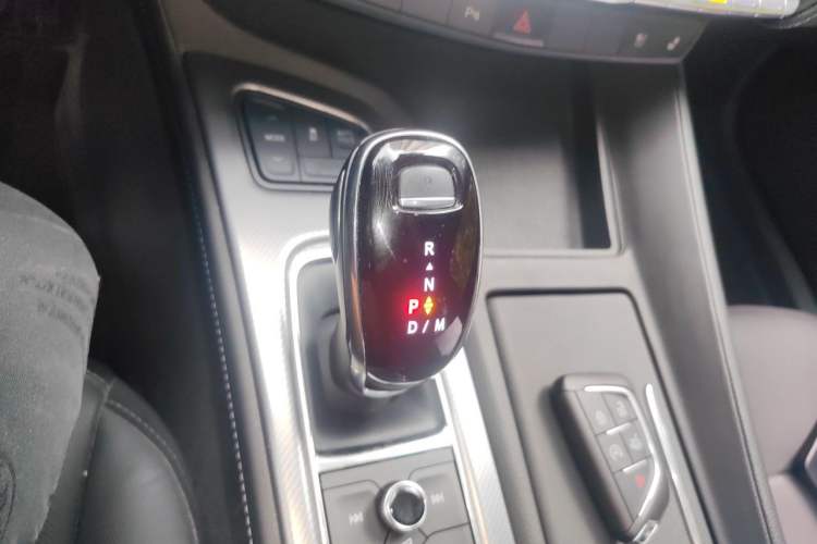 Used Cadillac CT5 2022 28T Luxury Edition Gear Lever