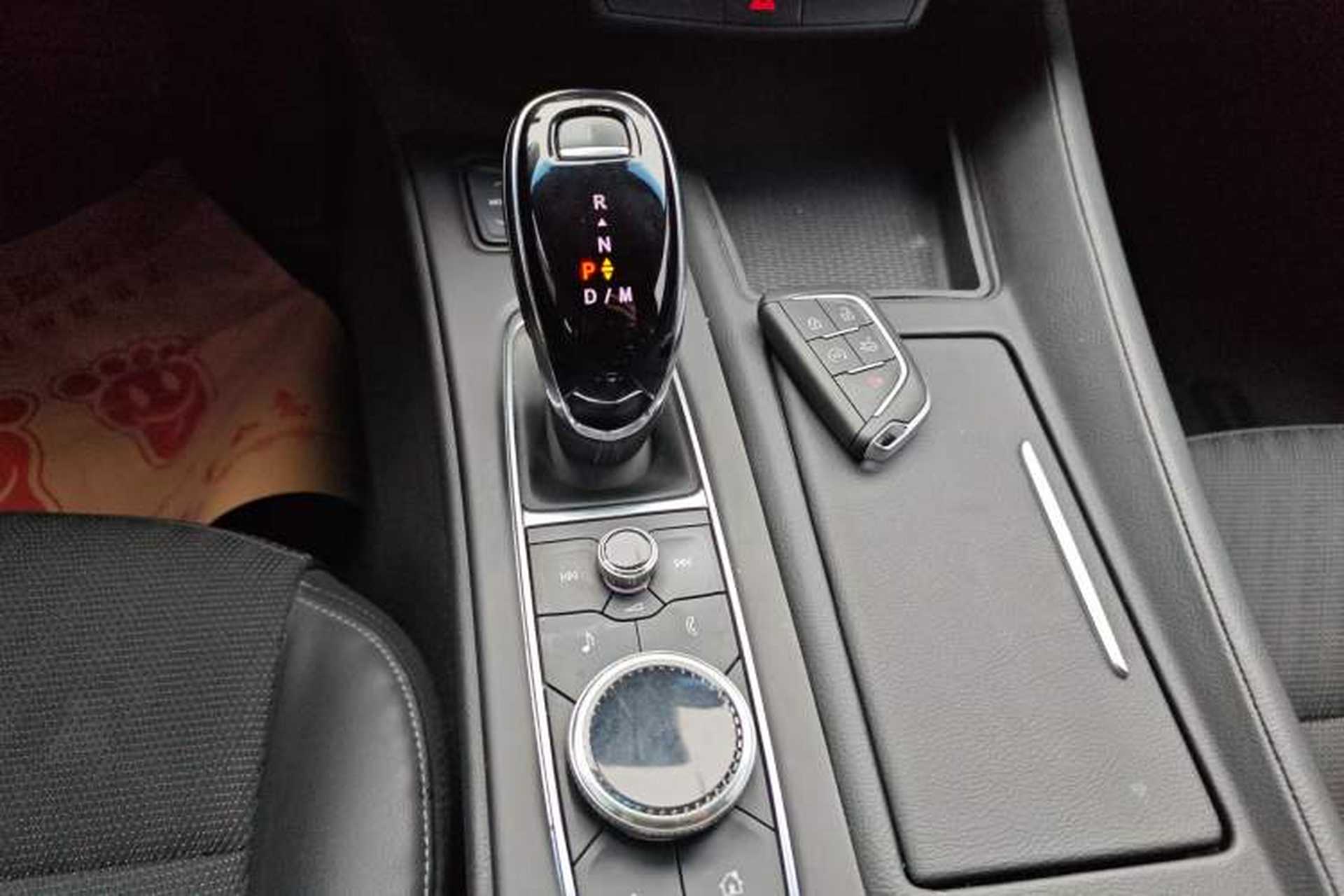 Used Cadillac CT5 2022 28T Fashion Edition Gear Lever