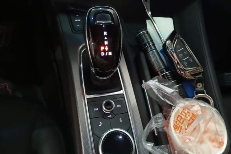 Used Cadillac CT5 2022 28T Luxury Edition Gear Lever