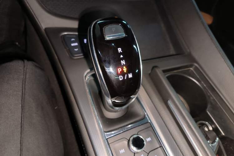 Used Cadillac CT5 2022 28T Luxury Edition Gear Lever
