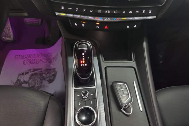 Used Cadillac CT5 2022 28T Luxury Edition Gear Lever