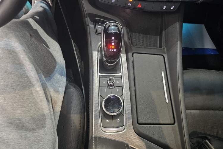 Used Cadillac CT5 2022 28T Luxury Version (Standard Edition) Gear Lever